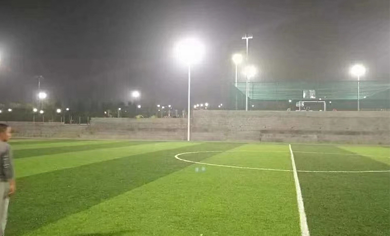 足球场路灯（3）