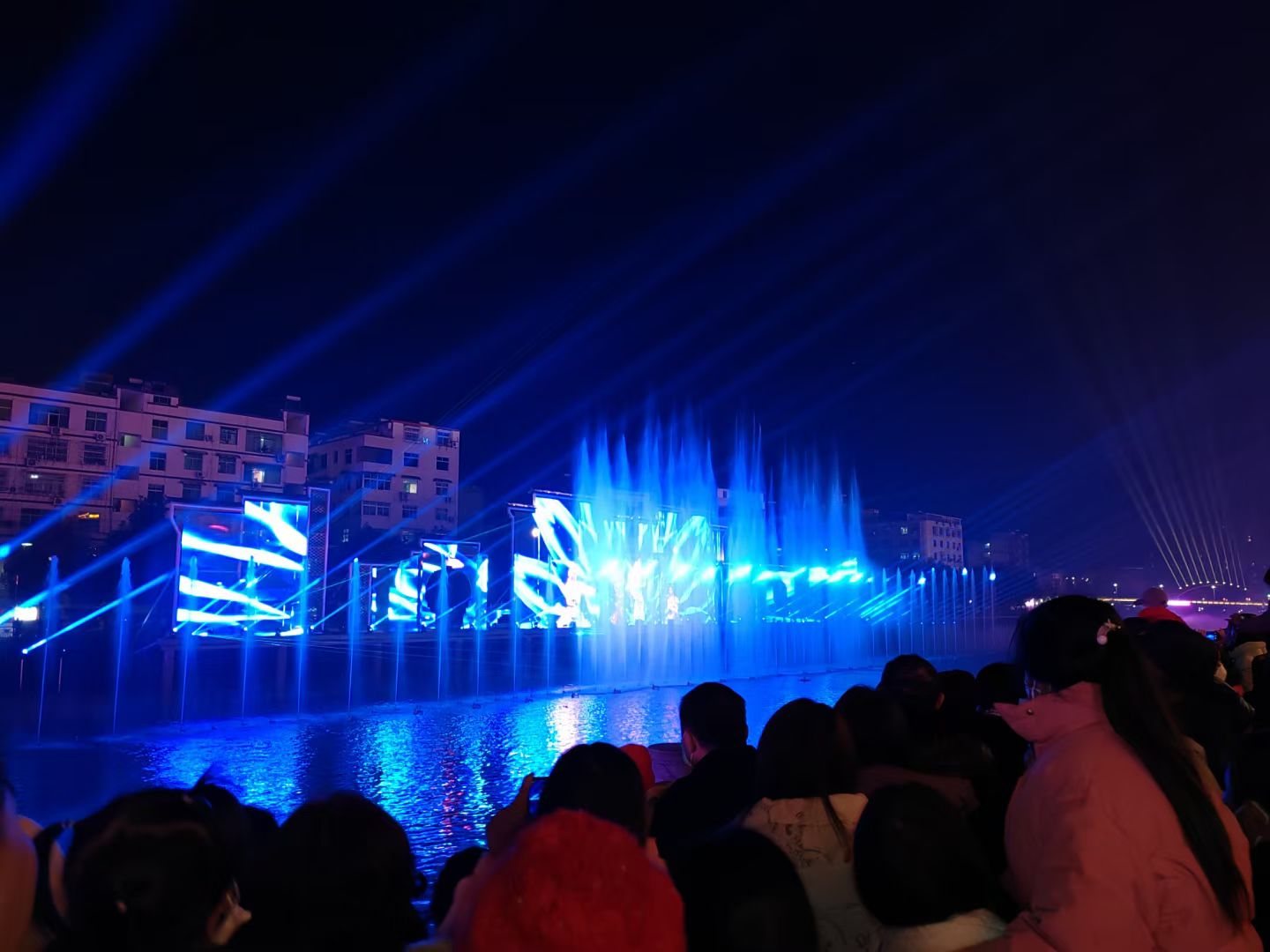 武陵不夜城水秀