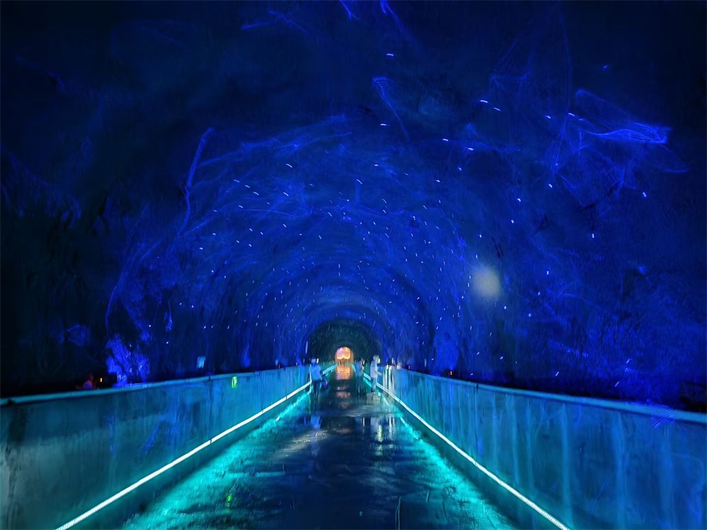 宜昌朝天吼洞漂 (7).jpg